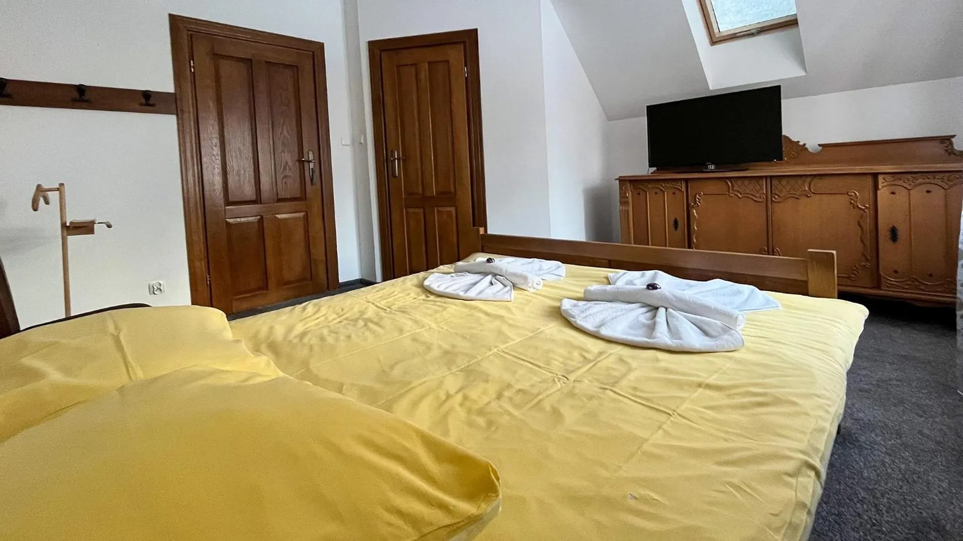 Willa Dzika Roza Szklarska Poreba Homestay